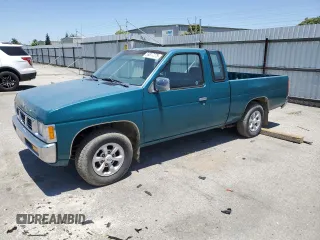 1996 Nissan Frontier XE z VIN 1N6SD16S1TC374614, wystawiony jako Copart lot #59817275 z przebiegiem 275 602 mil mil oraz Czysty tytuł • Clean title. Historia ofert i sprzedaży dostępna na DreamBid. Obrazek 1.