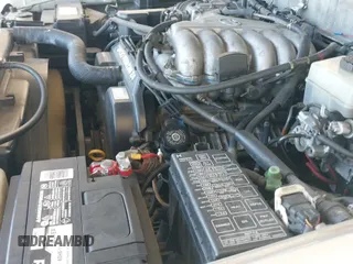 2001 Toyota 4Runner SR5 with VIN JT3HN86R710325307, listed as a IAAI auction lot 42814795 with 299,753 mi miles and . Bid and sale history available at DreamBid. Image 20.