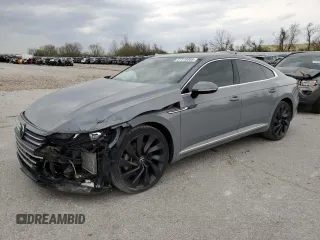 2022 Volkswagen Arteon SEL R-Line z VIN WVWAR7AN1NE011404, wystawiony jako Copart lot #51313065 z przebiegiem 53 111 mil mil oraz Czysty tytuł • Clean title. Historia ofert i sprzedaży dostępna na DreamBid. Obrazek 1.