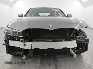 2024 BMW 3 Series 330i with VIN 3MW69FF01R8D82694, listed as a Copart auction lot 51284865 with 32,905 mi miles and Clean Title. Bid and sale history available at carsss.com. Image 5.