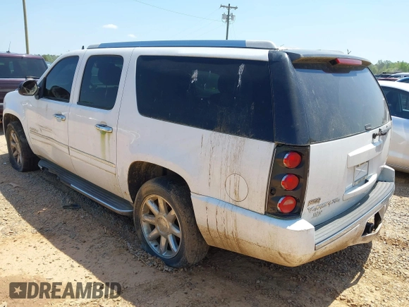 2011 GMC Yukon XL Denali with VIN 1GKS2MEF9BR198152, listed as a IAAI auction lot 41990816 with 235,010 mi miles. Bid and sale history available at carsss.com. Image 3.