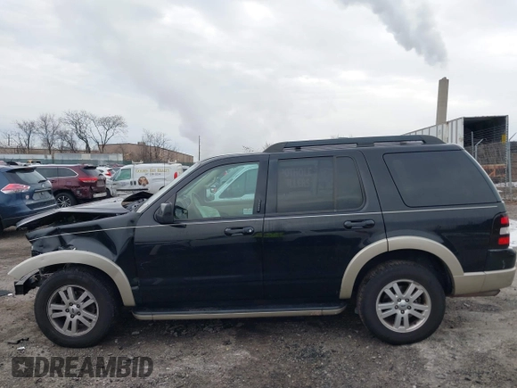 2010 Ford Explorer Eddie Bauer z VIN 1FMEU7EE1AUA40956, wystawiony jako IAAI lot #41353217 z przebiegiem 114 209 mil mil oraz . Historia ofert i sprzedaży dostępna na DreamBid. Obrazek 15.