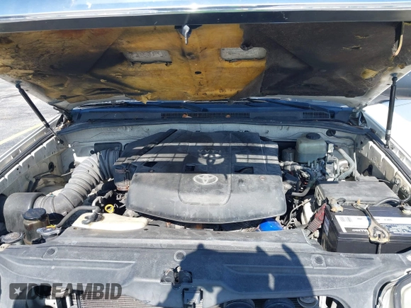 2005 Toyota 4Runner SR5 z VIN JTEZU14R750046647, wystawiony jako IAAI lot #42055705 z przebiegiem 279 909 mil mil oraz . Historia ofert i sprzedaży dostępna na DreamBid. Obrazek 10.