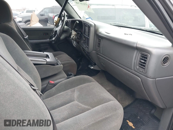 2003 Chevrolet Silverado 1500 with VIN 2GCEK19T831213564, listed as a IAAI auction lot 41616748 with 179,876 mi miles. Bid and sale history available at carsss.com. Image 5.