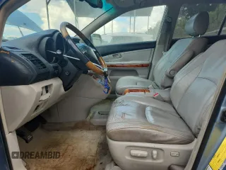 2005 Lexus RX 330 z VIN 2T2HA31U85C074424, wystawiony jako Copart lot #63979695 z przebiegiem 201 519 mil mil oraz Czysty tytuł • Clean title. Historia ofert i sprzedaży dostępna na DreamBid. Obrazek 7.