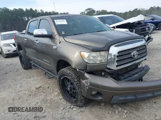 2008 Toyota Tundra 4WD Truck LTD with VIN 5TBDV581X8S516638, listed as a IAAI auction lot 41781069 with 285,121 mi miles. Bid and sale history available at carsss.com. Image 1.