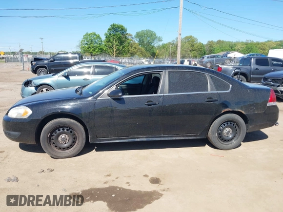 2013 Chevrolet Impala Police z VIN 2G1WD5E31D1256682, wystawiony jako IAAI lot #42276990 z przebiegiem 148 251 mil mil oraz . Historia ofert i sprzedaży dostępna na DreamBid. Obrazek 15.
