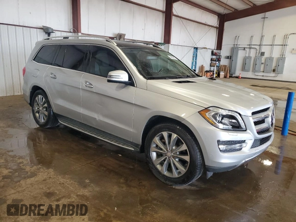 2013 Mercedes-Benz GL 450 z VIN 4JGDF7CE4DA115020, wystawiony jako Copart lot #54309625 z przebiegiem 166 123 mil mil oraz Szkoda całkowita • Salvage title. Historia ofert i sprzedaży dostępna na DreamBid. Obrazek 4.
