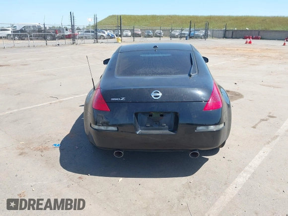2008 Nissan 350Z Grand Touring with VIN JN1BZ34EX8M750793, listed as a IAAI auction lot 42093716 with 124,386 mi miles. Bid and sale history available at carsss.com. Image 17.