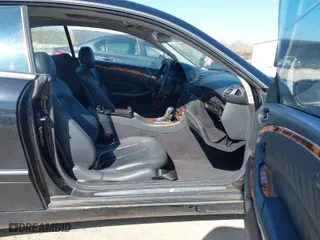 2005 Mercedes-Benz CLK-Class 3.2L with VIN WDBTJ65J05F150658, listed as a IAAI auction lot 41779179 with 201,461 mi miles. Bid and sale history available at carsss.com. Image 5.