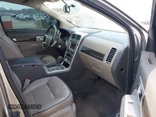 2008 Lincoln MKX with VIN 2LMDU88C48BJ11082, listed as a IAAI auction lot 41768013 with 215,549 mi miles. Bid and sale history available at carsss.com. Image 5.