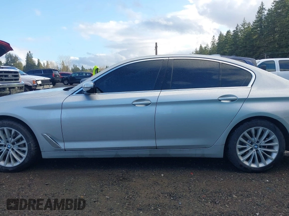 2021 BMW 5 Series 530i with VIN WBA53BH04MCG83743, listed as a IAAI auction lot 41719318 with 82,975 mi miles and . Bid and sale history available at DreamBid. Image 14.