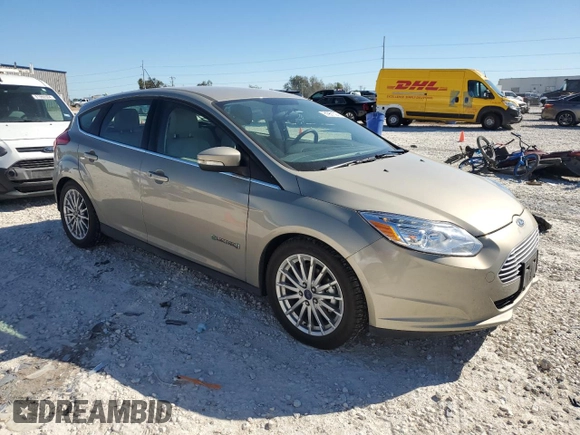 2015 Ford Focus Electric с VIN 1FADP3R4XFL293567, выставлен на аукционе Copart как лот 81951594 с пробегом 54 993 миль миль и Чистый • Clean title. История ставок и продаж доступна на DreamBid. Изображение 4.