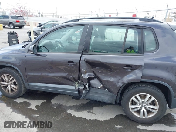 2016 Volkswagen Tiguan S with VIN WVGBV7AX6GW558257, listed as a IAAI auction lot 42185141 with 107,894 mi miles and . Bid and sale history available at DreamBid. Image 6.