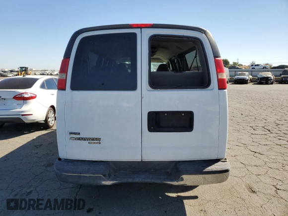 2012 Chevrolet Express Passenger 1LT z VIN 1GAZG1FG4C1100252, wystawiony jako Copart lot #73242444 z przebiegiem 76 779 mil mil oraz Szkoda całkowita • Salvage title. Historia ofert i sprzedaży dostępna na DreamBid. Obrazek 6.