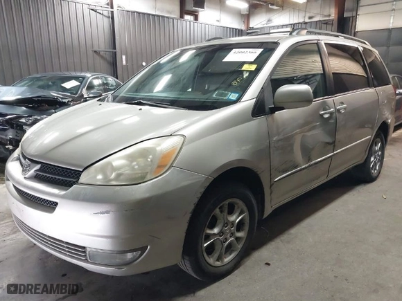2005 Toyota Sienna XLE with VIN 5TDBA22CX5S036257, listed as a IAAI auction lot 42002366 with 154,584 mi miles. Bid and sale history available at carsss.com. Image 2.