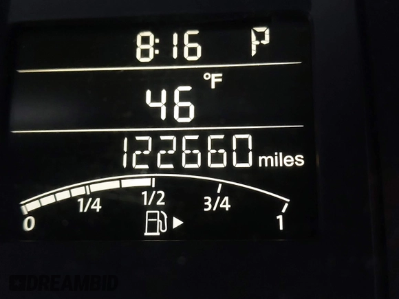 2011 Volkswagen Jetta SE z VIN 3VWDZ7AJXBM323766, wystawiony jako IAAI lot #41680351 z przebiegiem 122 660 mil mil oraz . Historia ofert i sprzedaży dostępna na DreamBid. Obrazek 12.