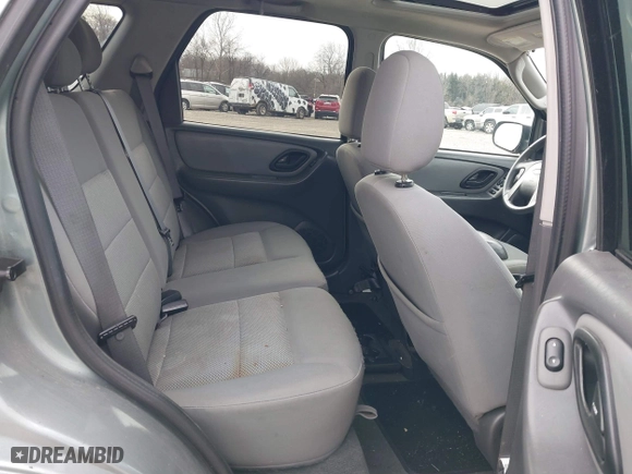 2007 Ford Escape XLT with VIN 1FMYU931X7KA51242, listed as a IAAI auction lot 41606245 with 1 mi miles. Bid and sale history available at carsss.com. Image 8.