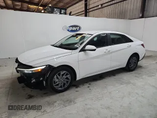 2024 Hyundai Elantra SEL z VIN KMHLM4DG2RU659764, wystawiony jako Copart lot #60722855 z przebiegiem 41 068 mil mil oraz Czysty tytuł • Clean title. Historia ofert i sprzedaży dostępna na DreamBid. Obrazek 1.