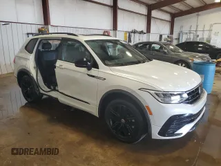 2022 Volkswagen Tiguan SE R-Line Black z VIN 3VV8B7AX3NM092731, wystawiony jako Copart lot #63430355 z przebiegiem 23 435 mil mil oraz Szkoda całkowita • Salvage title. Historia ofert i sprzedaży dostępna na DreamBid. Obrazek 4.