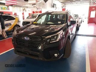 2023 Subaru Forester Premium z VIN JF2SKAEC1PH477884, wystawiony jako IAAI lot #42794098 z przebiegiem 70 520 mil mil oraz . Historia ofert i sprzedaży dostępna na DreamBid. Obrazek 18.