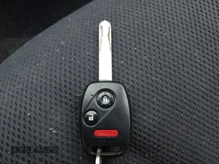 2013 Honda Fit Sport с VIN JHMGE8H50DC066694, выставлен на аукционе IAAI как лот 42358694 с пробегом 84 275 миль миль и . История ставок и продаж доступна на DreamBid. Изображение 11.