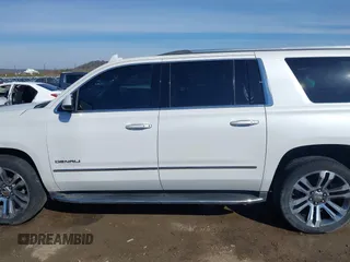 2017 GMC Yukon XL Denali with VIN 1GKS2HKJ5HR355961, listed as a IAAI auction lot 41509991 with 204,474 mi miles. Bid and sale history available at carsss.com. Image 15.