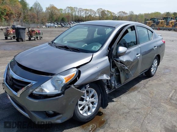 2016 Nissan Versa S z VIN 3N1CN7AP5GL916028, wystawiony jako IAAI lot #41923508 z przebiegiem 113 224 mil mil oraz . Historia ofert i sprzedaży dostępna na DreamBid. Obrazek 6.