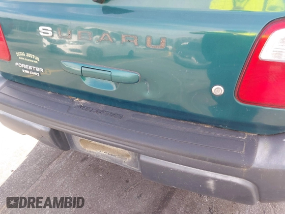 2001 Subaru Forester L with VIN JF1SF635X1H717371, listed as a IAAI auction lot 41719771 with 221,590 mi miles. Bid and sale history available at carsss.com. Image 12.
