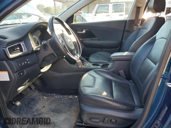 2018 Kia Niro Touring with VIN KNDCE3LC8J5164820, listed as a Copart auction lot 46620555 with 140,511 mi miles and Salvage Title. Bid and sale history available at carsss.com. Image 7.