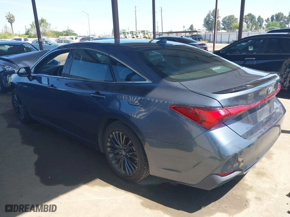 2019 Toyota Avalon Hybrid Limited with VIN 4T1B21FB4KU005887, listed as a IAAI auction lot 42014462 with 141,213 mi miles. Bid and sale history available at carsss.com. Image 3.