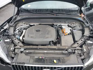 2023 Volvo XC60 Recharge Plug-In Hybrid Ultimate Bright Theme with VIN YV4H60DA8P1336663, listed as a IAAI auction lot 41692103 with 19,028 mi miles. Bid and sale history available at carsss.com. Image 10.