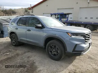 2024 Honda Pilot TrailSport with VIN 5FNYG1H69RB046728, listed as a Copart auction lot 85049344 with 8,573 mi miles and Salvage Title. Bid and sale history available at carsss.com. Image 4.