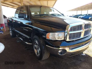 2005 Dodge 1500 SLT with VIN 1D7HA18D75S272401, listed as a IAAI auction lot 42122463 with 207,624 mi miles. Bid and sale history available at carsss.com. Image 1.