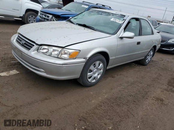 2001 Toyota Camry CE with VIN 4T1BG22K61U094759, listed as a Copart auction lot 50617575 with 125,121 mi miles and Salvage Title. Bid and sale history available at carsss.com. Image 1.