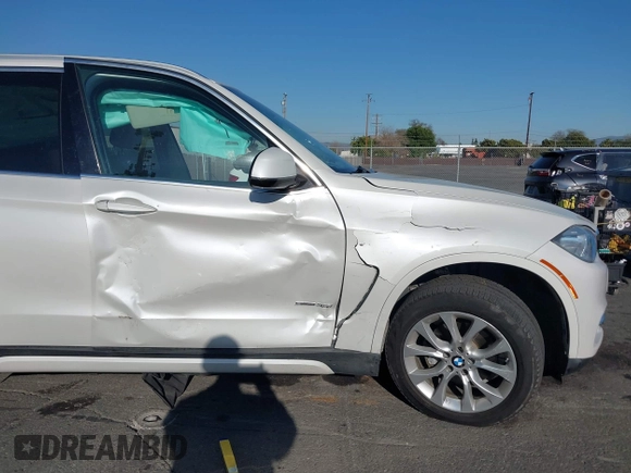 2014 BMW X5 sDrive35i with VIN 5UXKR2C54E0C01376, listed as a IAAI auction lot 41647680 with 50,941 mi miles. Bid and sale history available at carsss.com. Image 6.