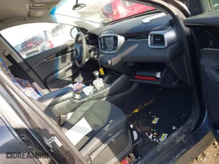 2019 Kia Sorento LX with VIN 5XYPGDA38KG526352, listed as a IAAI auction lot 41786680 with 118,826 mi miles. Bid and sale history available at carsss.com. Image 5.