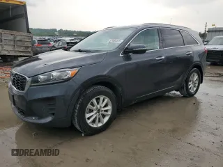 2019 Kia Sorento LX z VIN 5XYPG4A34KG534173, wystawiony jako Copart lot #57404535 z przebiegiem 112 688 mil mil oraz Szkoda całkowita • Salvage title. Historia ofert i sprzedaży dostępna na DreamBid. Obrazek 1.