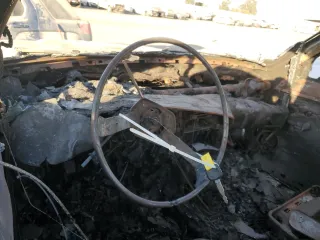 1991 Toyota Pickup DLX z VIN JT4VN13D7M5045456, wystawiony jako Copart lot #77028624 z przebiegiem Nie podano mil oraz Nie do naprawy • Non repairable. Historia ofert i sprzedaży dostępna na DreamBid. Obrazek 8.
