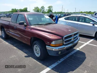 2000 Dodge Dakota z VIN 1B7GL22X9YS682436, wystawiony jako IAAI lot #42320054 z przebiegiem 174 201 mil mil oraz . Historia ofert i sprzedaży dostępna na DreamBid. Obrazek 1.
