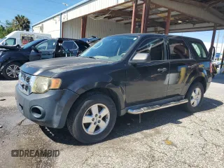2011 Ford Escape XLS с VIN 1FMCU0C78BKA53221, выставлен на аукционе Copart как лот 65961125 с пробегом 210 002 миль миль и Списание • Salvage title. История ставок и продаж доступна на DreamBid. Изображение 1.