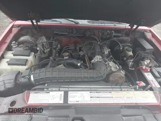 1999 Ford Explorer Sport z VIN 1FMYU24X5XUA19152, wystawiony jako IAAI lot #42473945 z przebiegiem Nie podano mil oraz . Historia ofert i sprzedaży dostępna na DreamBid. Obrazek 10.