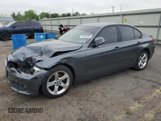 2015 BMW 3 Series 320i xDrive z VIN WBA3C3G52FNT51993, wystawiony jako Copart lot #55509295 z przebiegiem 80 320 mil mil oraz Szkoda całkowita • Salvage title. Historia ofert i sprzedaży dostępna na DreamBid. Obrazek 1.