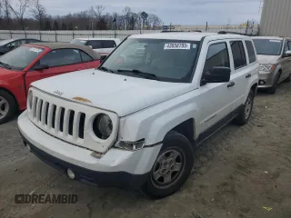 2015 Jeep Patriot Sport with VIN 1C4NJPBB1FD152770, listed as a Copart auction lot 43058705 with 140,959 mi miles and Salvage Title. Bid and sale history available at carsss.com. Image 1.