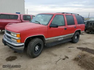 1998 Chevrolet Tahoe with VIN 1GNEK13R0WJ350576, listed as a Copart auction lot 41668075 with 197,160 mi miles and Clean Title. Bid and sale history available at carsss.com. Image 1.