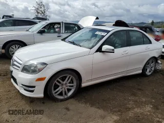 2013 Mercedes-Benz C 250 Sport с VIN WDDGF4HB7DA741925, выставлен на аукционе Copart как лот 51016215 с пробегом 104 059 миль миль и Списание • Salvage title. История ставок и продаж доступна на DreamBid. Изображение 1.