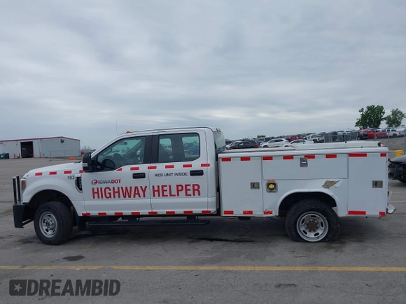 2019 Ford F-250 XL with VIN 1FT7W2B63KED86395, listed as a IAAI auction lot 42357685 with 427,328 mi miles and . Bid and sale history available at DreamBid. Image 14.
