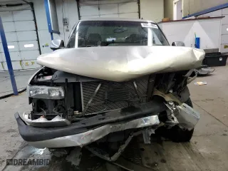 2001 Chevrolet Silverado 1500 LT with VIN 2GCEK19T411297380, listed as a Copart auction lot 44076985 with 195,532 mi miles and Salvage Title. Bid and sale history available at carsss.com. Image 5.