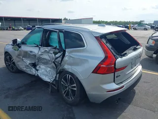 2020 Volvo XC60 Momentum with VIN YV4102RK0L1478564, listed as a IAAI auction lot 42159705 with 98,405 mi miles and . Bid and sale history available at DreamBid. Image 3.