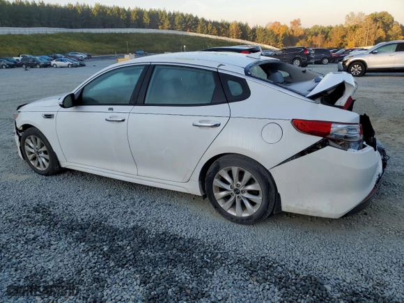 2016 Kia Optima EX with VIN 5XXGU4L31GG014286, listed as a Copart auction lot 77652274 with 126,885 mi miles and Salvage Title. Bid and sale history available at carsss.com. Image 2.